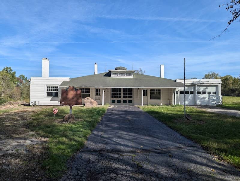 Southern Park Stable - Image 1