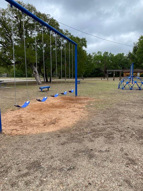 Live Oak Park - Image 1