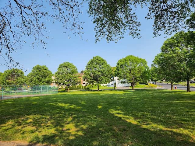 Robin Hood Park - Image 3