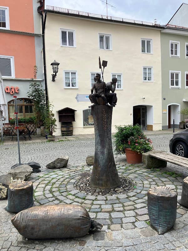Gesellenbrunnen - Image 1