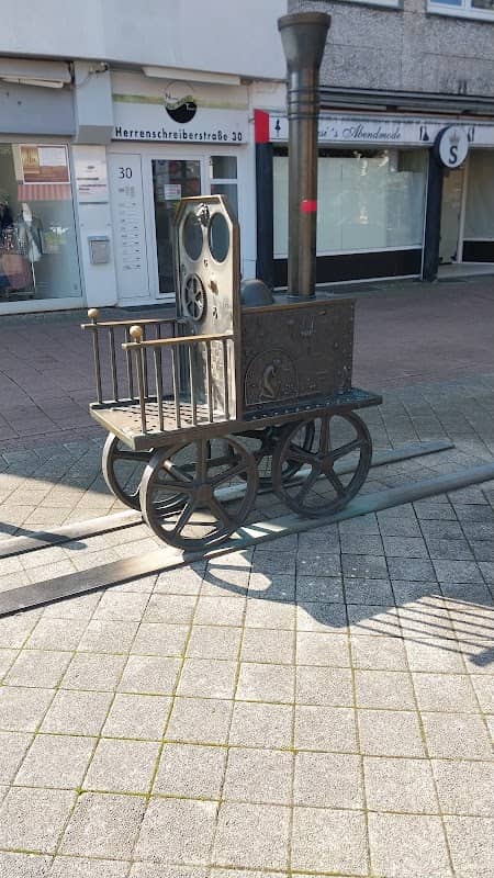 Dampflok Skulptur "Wolle und Schafe" - Image 1