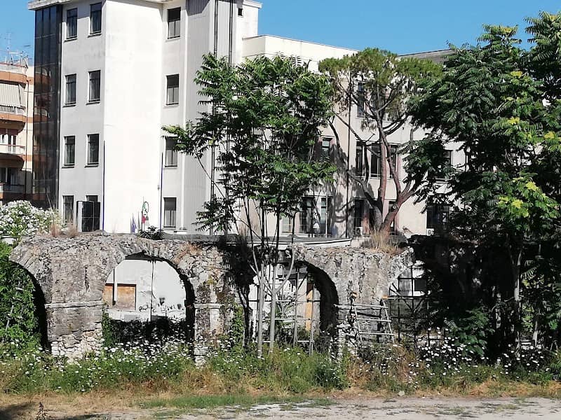Rovine Acquedotto Romano - Image 1