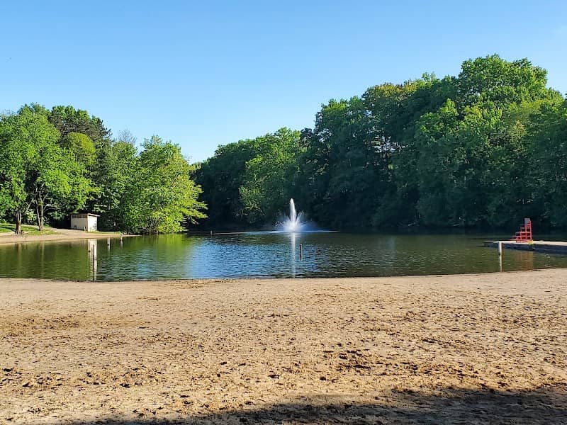 Wallace Lake Park - Image 2