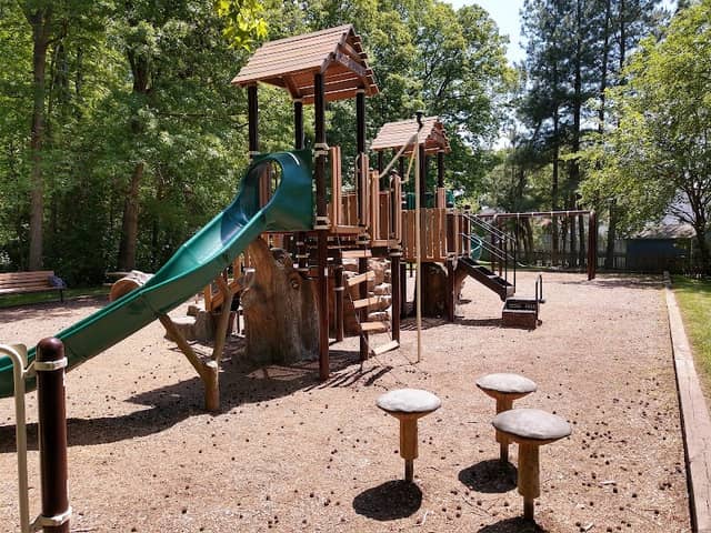 Meadowbrook Neighborhood Park - Image 1