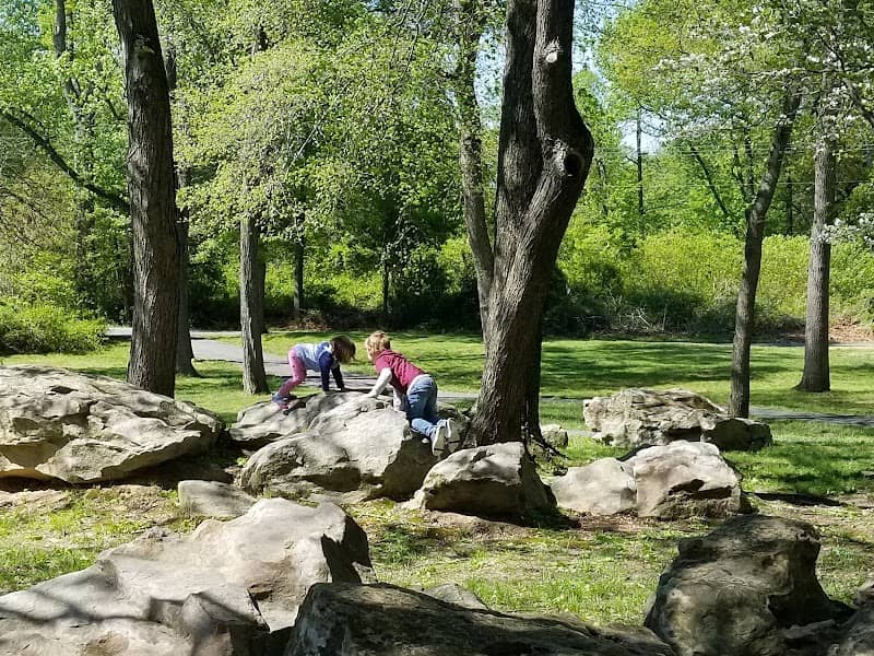 Meadowbrook Neighborhood Park - Image 2