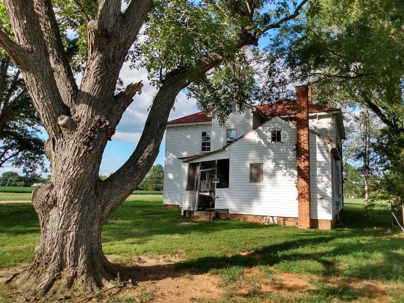 Slaughter Pen Farm Historic Site - Image 1