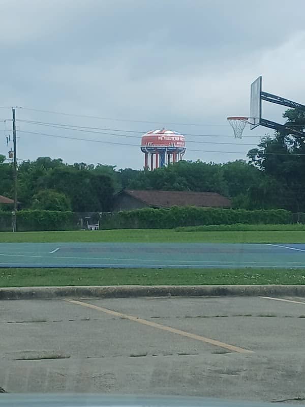 Hooter Park - Image 1