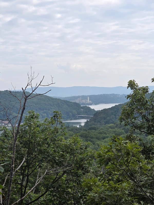 Hudson Highland Park Overlook - Image 2