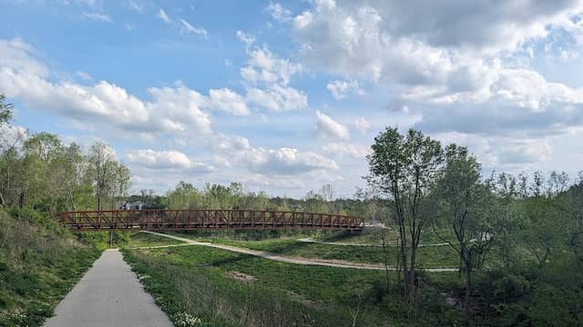 Zionsville road trailhead - Image 2