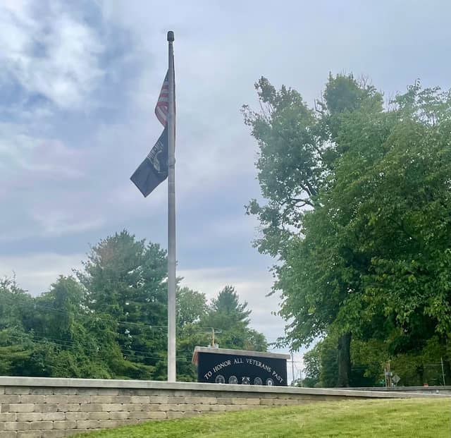Veterans Monument Park - Image 1