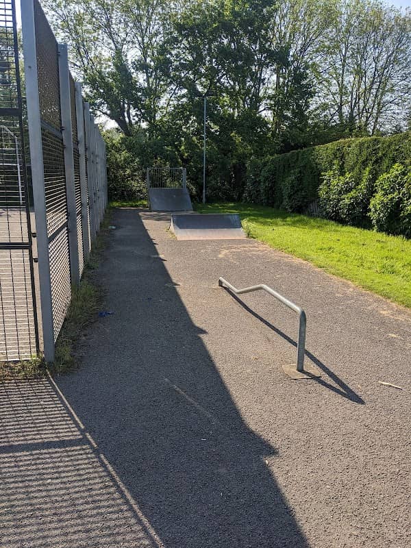 Skate park - Image 1