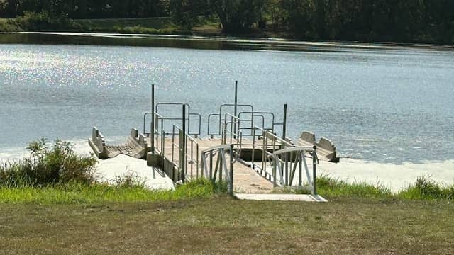 Kayak launch - Image 1