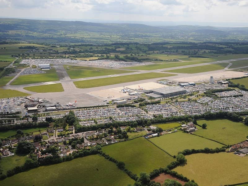 Bristol Airport Spotting - Image 2