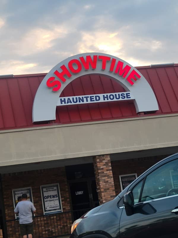 Showtime Haunted House - Image 1