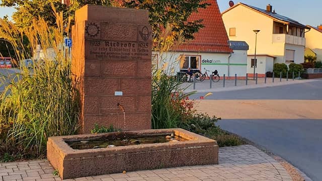 Dorfbrunnen Riedrode - Image 2