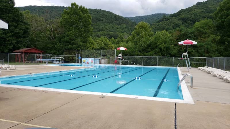 Franklin Pool - Image 1