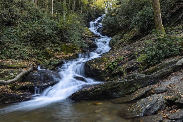 Roaring Fork Falls Trailhead - Image 1