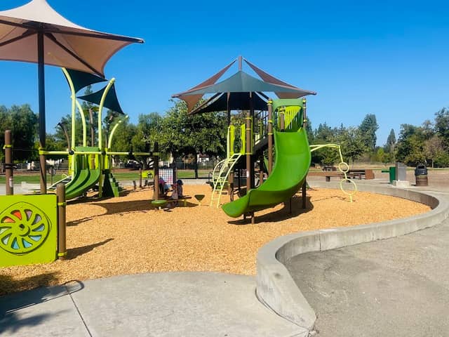 Mocho Park - Image 1