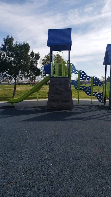 Highland Community Park - Image 1