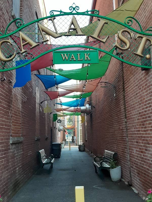 Canal St. Walk - Image 2