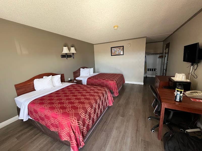Econo Lodge Salina Scenic Route 89 & I-70 - Image 1