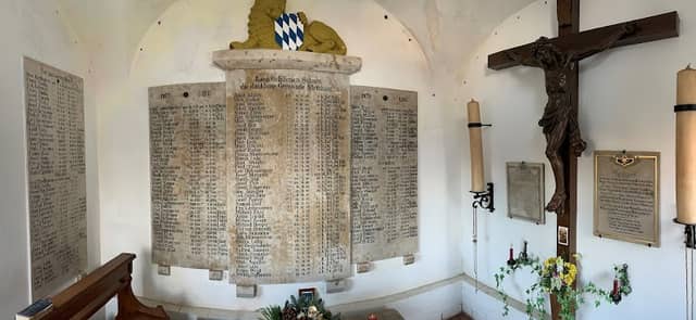 Kriegerdenkmal - Image 1