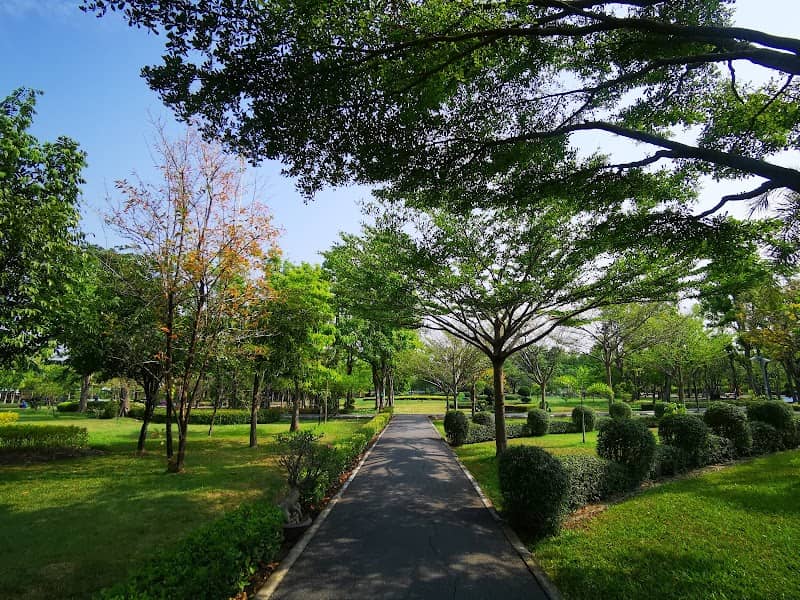 Thawi Wanarom Park - Image 2