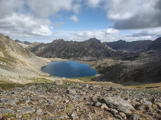 Independence Lake trailhead - Image 1