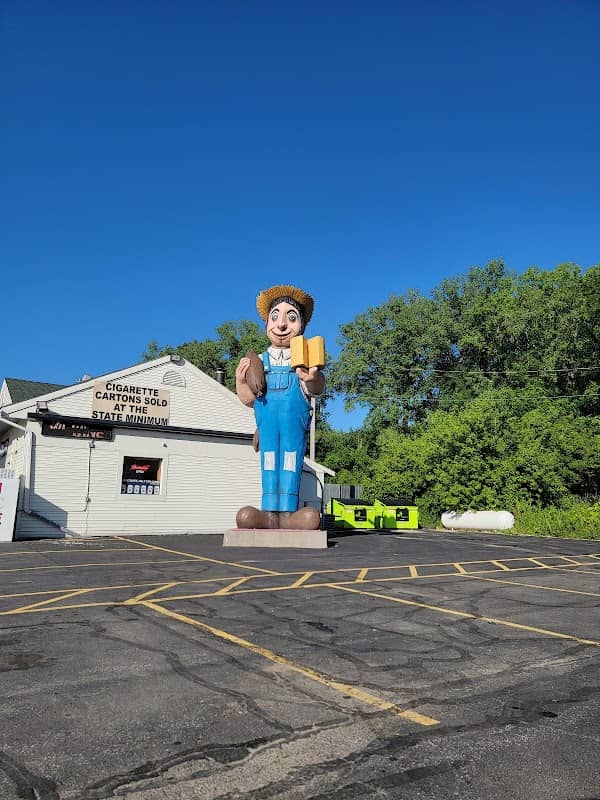 Giant Farmer Bob - Image 1