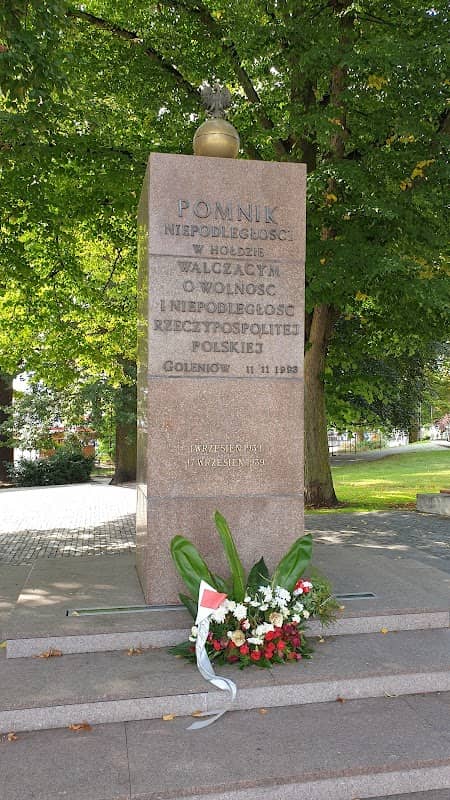 Pomnik Niepodległości w Hołdzie Walczącym o Wolność i Niepodległość Rzeczypospolitej Polskiej - Image 1