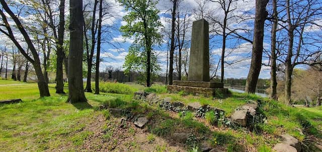 Obelisk - Image 1