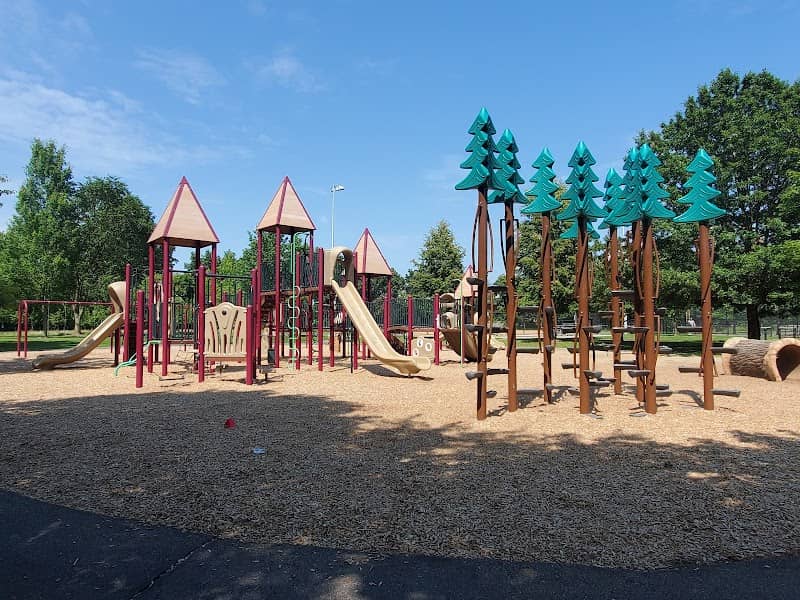 Hoff Woods Park - Image 2