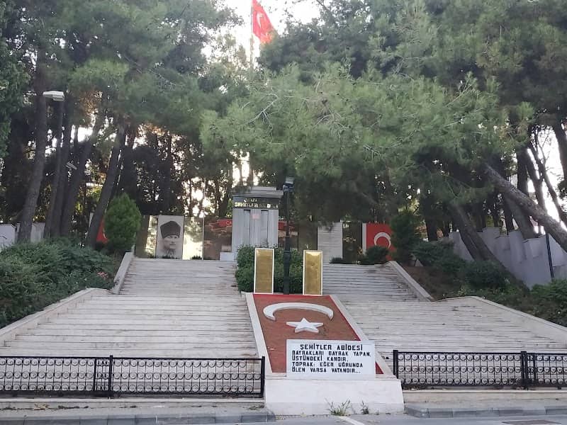 Şehitler Abidesi Süleymanpaşa Tekirdağ - Image 1