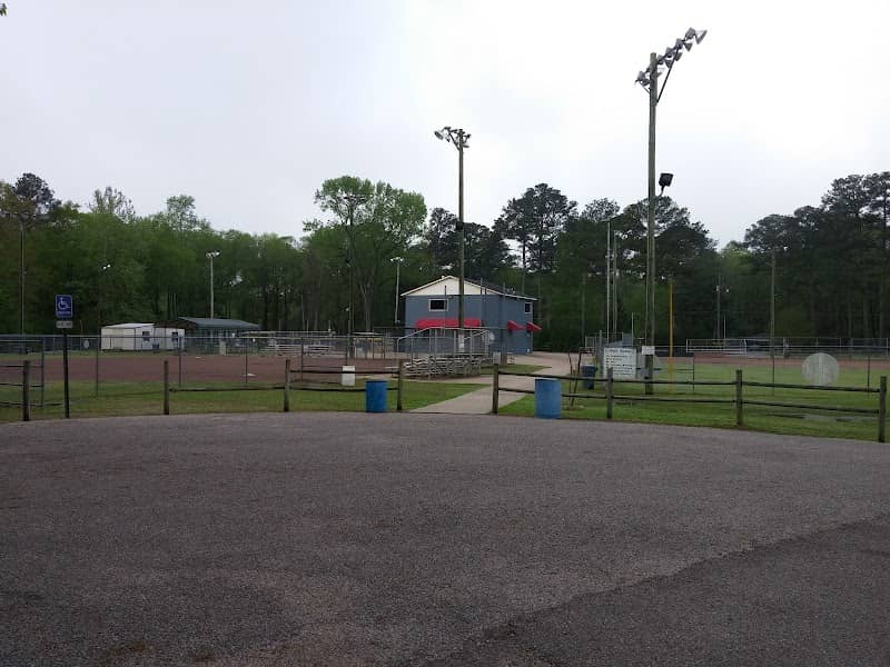 Memorial Center Park - Image 1
