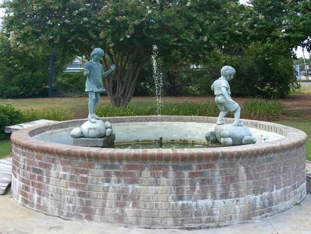 Burkeland Garden - Image 2