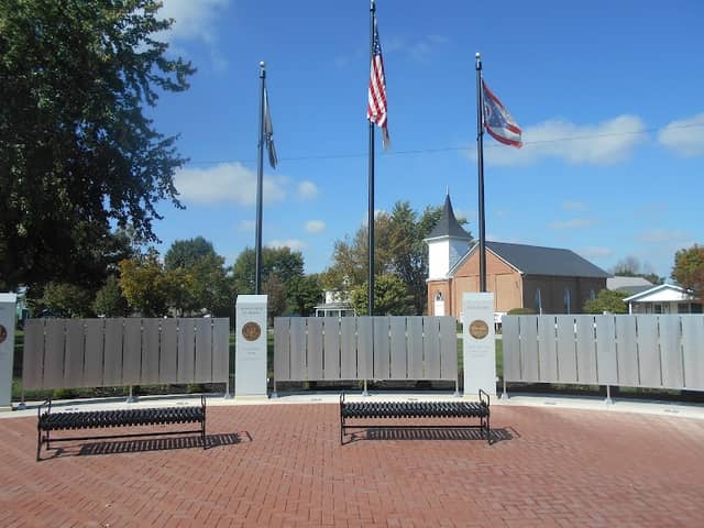 Veterans Plaza - Image 1