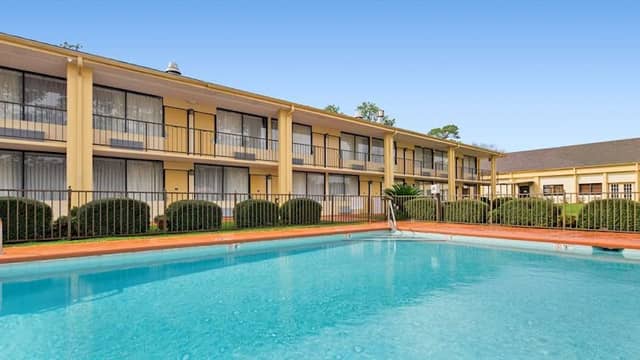 Best Western Executive Inn - Image 1