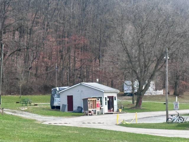 Crawford's Camping Park - Image 1