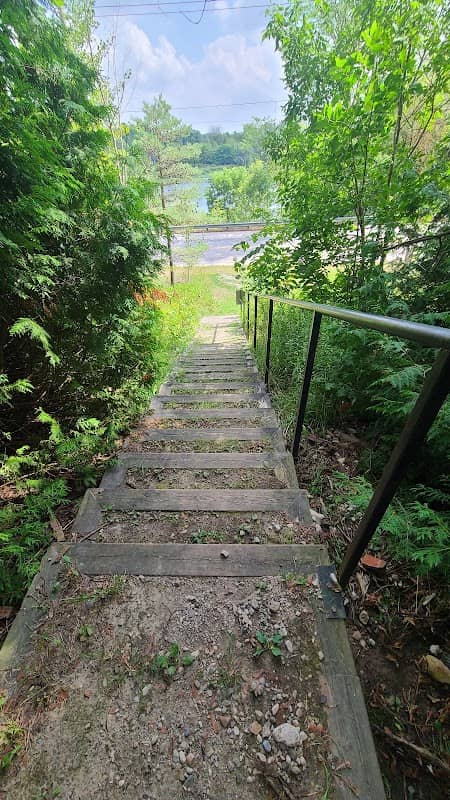Church Cres Walking Trail - Image 1