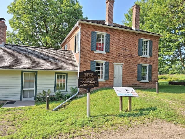 Gideon Pond House - Image 2