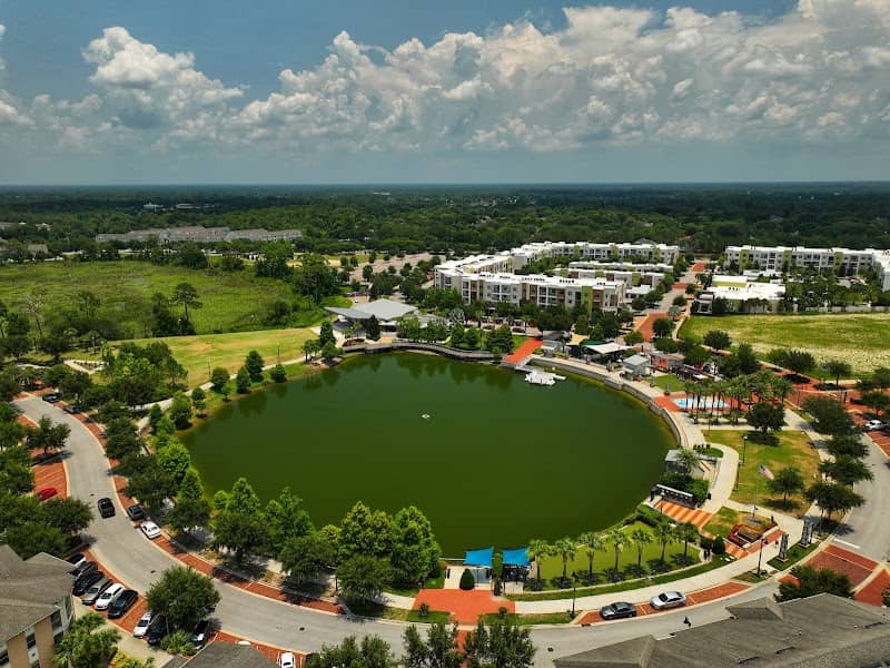 Center Lake Park - Image 2