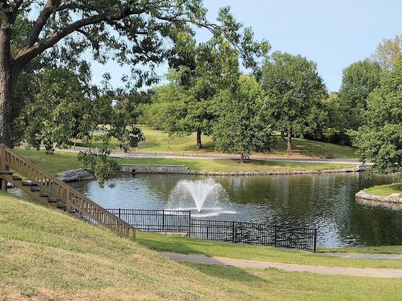 Bellevue Park - Image 2