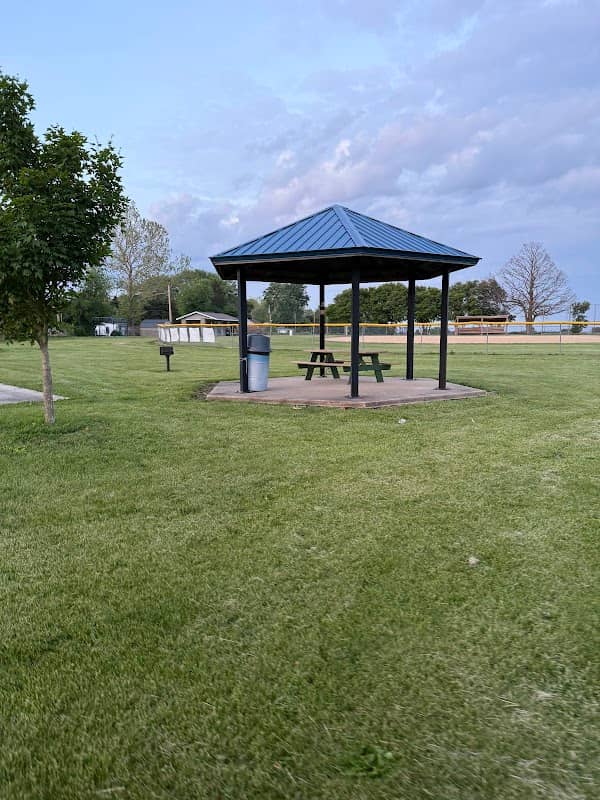 Lincoln Douglas Park - Image 1
