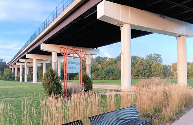 Huntington Community Alley - Image 1