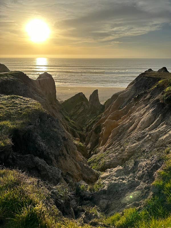 Half Moon bay trailhead parking - Image 1