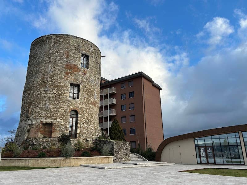 Piazza dei Conti Guevara - Image 1