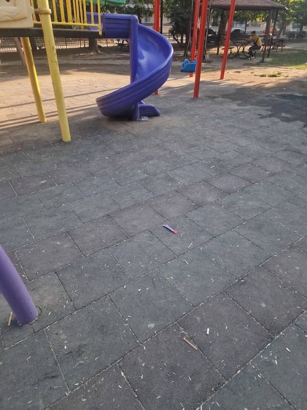 Gürsü Erguvan Parkı - Image 2