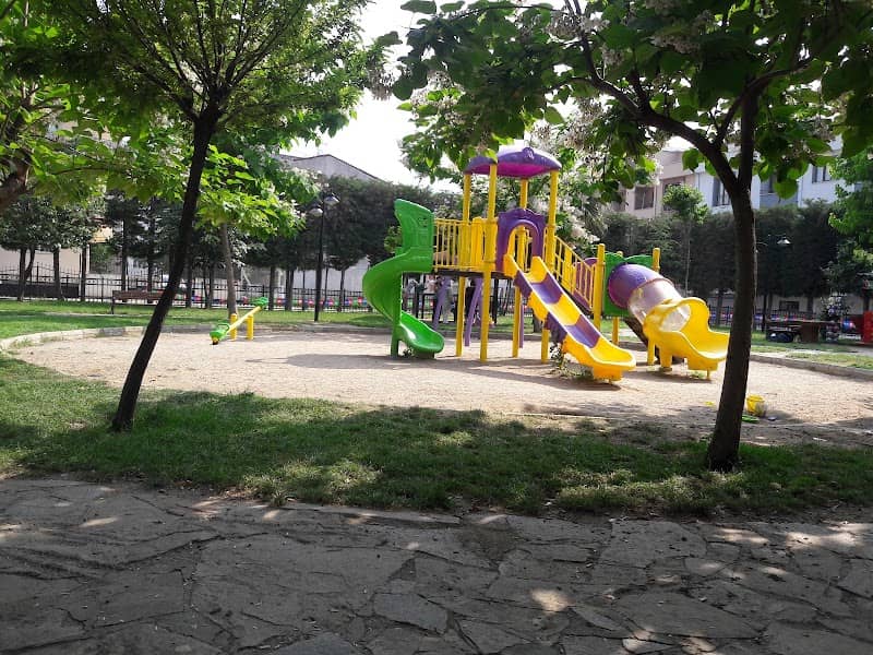 Gürsü Erguvan Parkı - Image 1