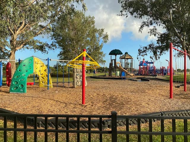 Rainbow Park - Image 1