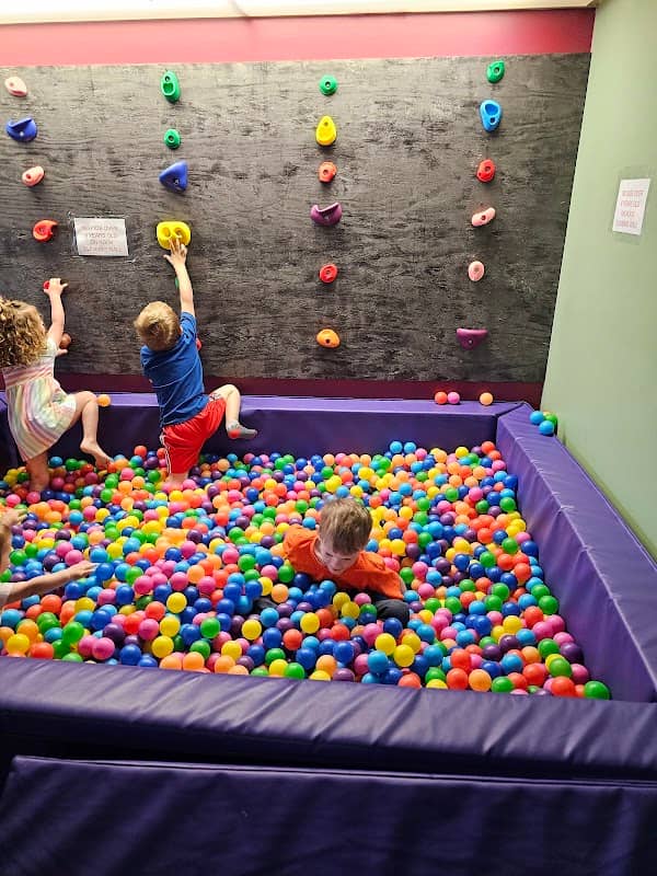 Kiddie Kingdom - Image 1